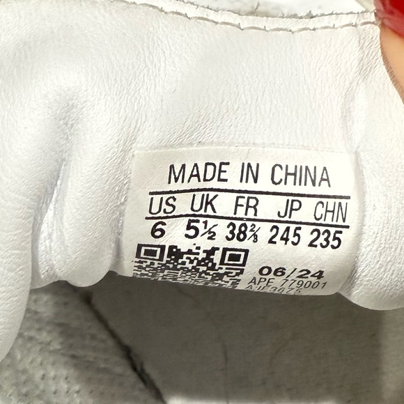 BIG KIDS' ADIDAS ORIGINALS SAMBA OG CASUAL SHOES
Size 6 - Picture 5 of 5